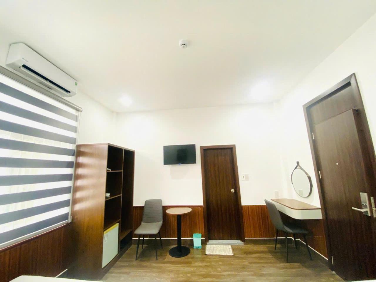 Royal 3* Hue